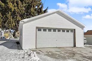 123 E Cleveland St, Port Washington, WI 53074 - Photo 20