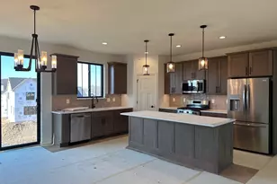 804 Viewpoint Ave, Waukesha, WI 53188 - Photo 2