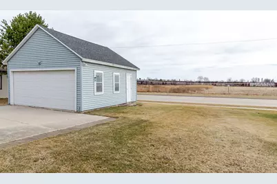 1401 S 31st St, Manitowoc, WI 54220 - Photo 18