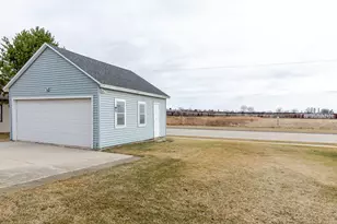 1401 S 31st St, Manitowoc, WI 54220 - Photo 18