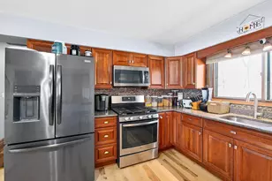 1819 W Mallory Ave, Milwaukee, WI 53221 - Photo 10