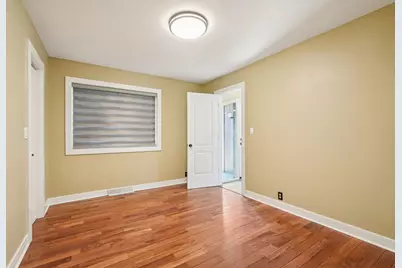 726 W Wisconsin Ave, Oconomowoc, WI 53066 - Photo 26