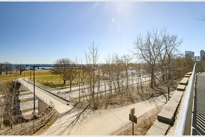 1660 N Prospect Ave #805, Milwaukee, WI 53202 - Photo 28