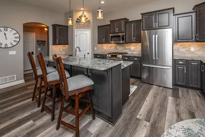 738  Willow Bend Dr, Racine, WI 53185 - Photo 12