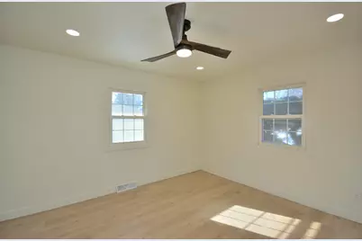 2106  Murphy Woods Rd, Beloit, WI 53511 - Photo 16