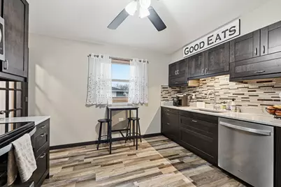 4917 W Norwich Ct, Milwaukee, WI 53220 - Photo 6