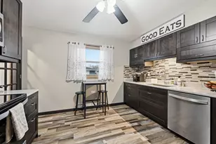 4917 W Norwich Ct, Milwaukee, WI 53220 - Photo 6