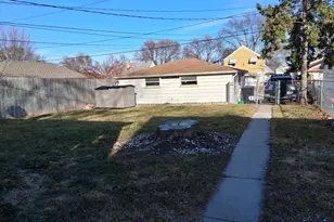 2470 S 62nd St, West Allis, WI 53219 - Photo 24