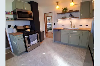 2470 S 62nd St, West Allis, WI 53219 - Photo 6