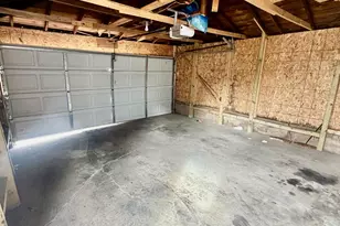 2415 S 9th St, Milwaukee, WI 53215 - Photo 18