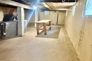 2415 S 9th St, Milwaukee, WI 53215 - Photo 16