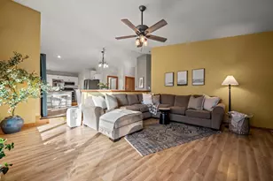 1130 Green Tree Rd, West Bend, WI 53090 - Photo 10