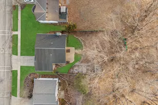 1130 Green Tree Rd, West Bend, WI 53090 - Photo 40