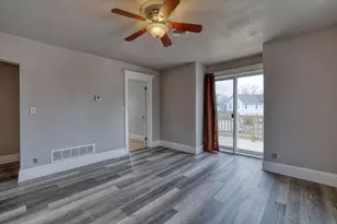 301 Pleasant St, Mukwonago, WI 53149 - Photo 8