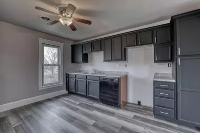 301  Pleasant St #303, Mukwonago, WI 53149 - Photo 4