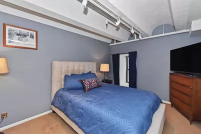 270 E Highland Ave #224, Milwaukee, WI 53202 - Photo 12