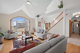 4732 W Woodward Dr, Franklin, WI 53132 - Photo 4