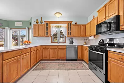 4732 W Woodward Dr, Franklin, WI 53132 - Photo 12
