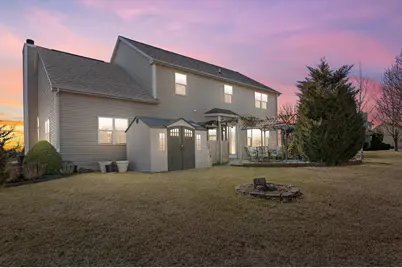 4732 W Woodward Dr, Franklin, WI 53132 - Photo 2