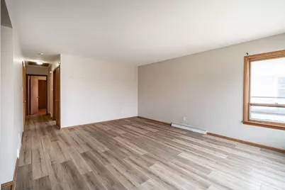 10915 W Harvard Ln, Wauwatosa, WI 53226 - Photo 4