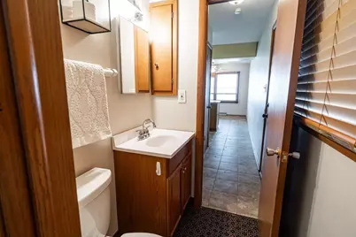 10915 W Harvard Ln, Wauwatosa, WI 53226 - Photo 8