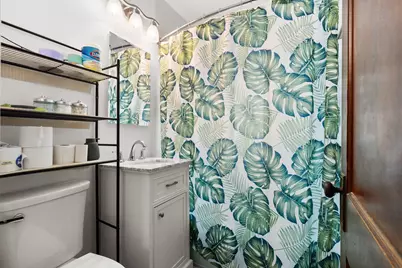 3709 W Miller Ln, Milwaukee, WI 53208 - Photo 10