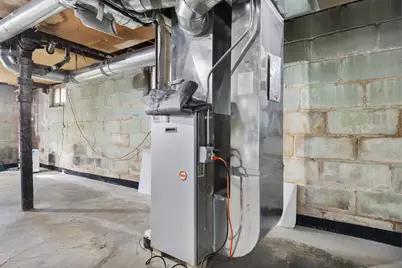 3709 W Miller Ln, Milwaukee, WI 53208 - Photo 24