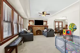 3709 W Miller Ln, Milwaukee, WI 53208 - Photo 8