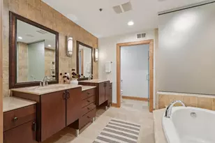 102 N Water St, Milwaukee, WI 53202 - Photo 30