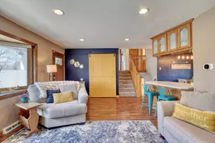 W189N5050 Crestview Terrace, Menomonee Falls, WI 53051 - Photo 6