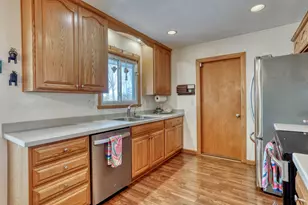 W189N5050 Crestview Terrace, Menomonee Falls, WI 53051 - Photo 10