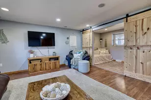 W189N5050 Crestview Terrace, Menomonee Falls, WI 53051 - Photo 14