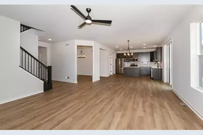 9546 S Bergamont Dr, Franklin, WI 53132 - Photo 14