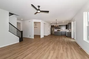 9546 S Bergamont Dr, Franklin, WI 53132 - Photo 14