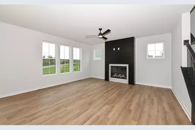 9546 S Bergamont Dr, Franklin, WI 53132 - Photo 10