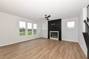 9546 S Bergamont Dr, Franklin, WI 53132 - Photo 10