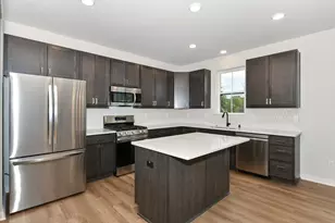 9546 S Bergamont Dr, Franklin, WI 53132 - Photo 20