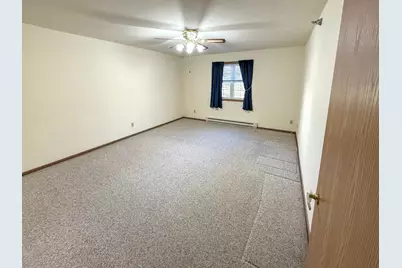 715  Canterberry Ct #105, West Bend, WI 53090 - Photo 6