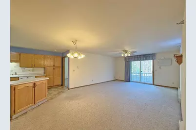 715  Canterberry Ct #105, West Bend, WI 53090 - Photo 2