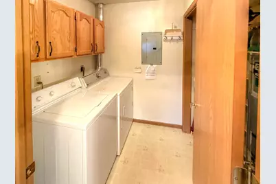 715  Canterberry Ct #105, West Bend, WI 53090 - Photo 12