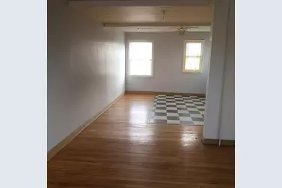 202  Oak St #204, Sheboygan Falls, WI 53085 - Photo 2