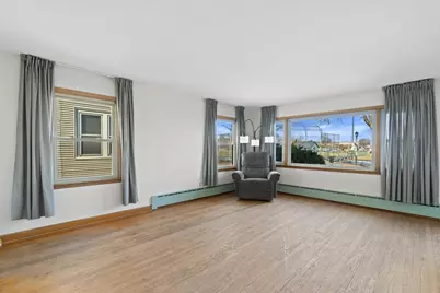 6025 W Lapham St, West Allis, WI 53214 - Photo 6