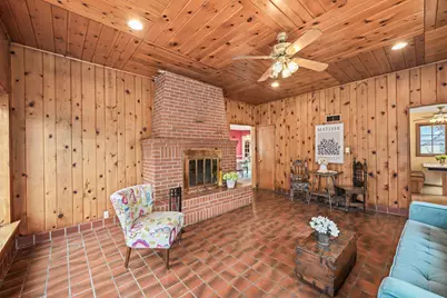 7009  Wellauer Dr, Wauwatosa, WI 53213 - Photo 12