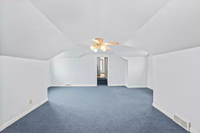 7009  Wellauer Dr, Wauwatosa, WI 53213 - Photo 22
