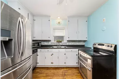 2132  Jackson St, La Crosse, WI 54601 - Photo 6