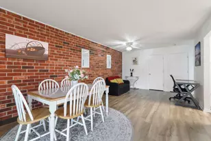 6 Zurich Ct, Geneva, WI 53147 - Photo 8