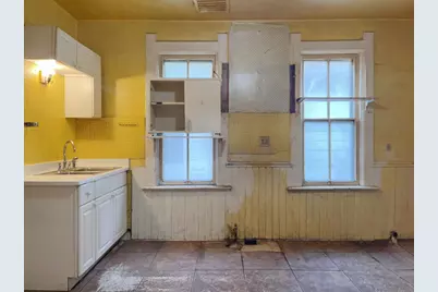 1623 N 24th Pl, Milwaukee, WI 53205 - Photo 8