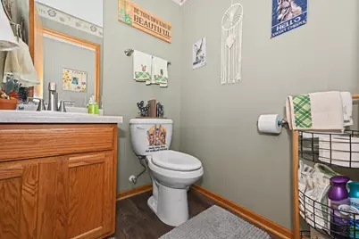 5730  Eagle Point Dr, Racine, WI 53406 - Photo 36