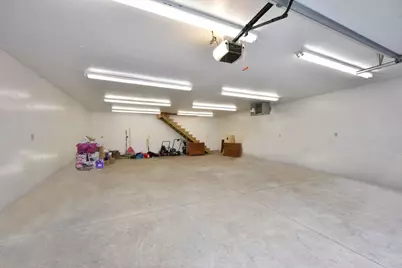 8825 W Morgan Ave, Milwaukee, WI 53228 - Photo 22