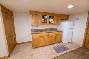 8825 W Morgan Ave, Milwaukee, WI 53228 - Photo 14